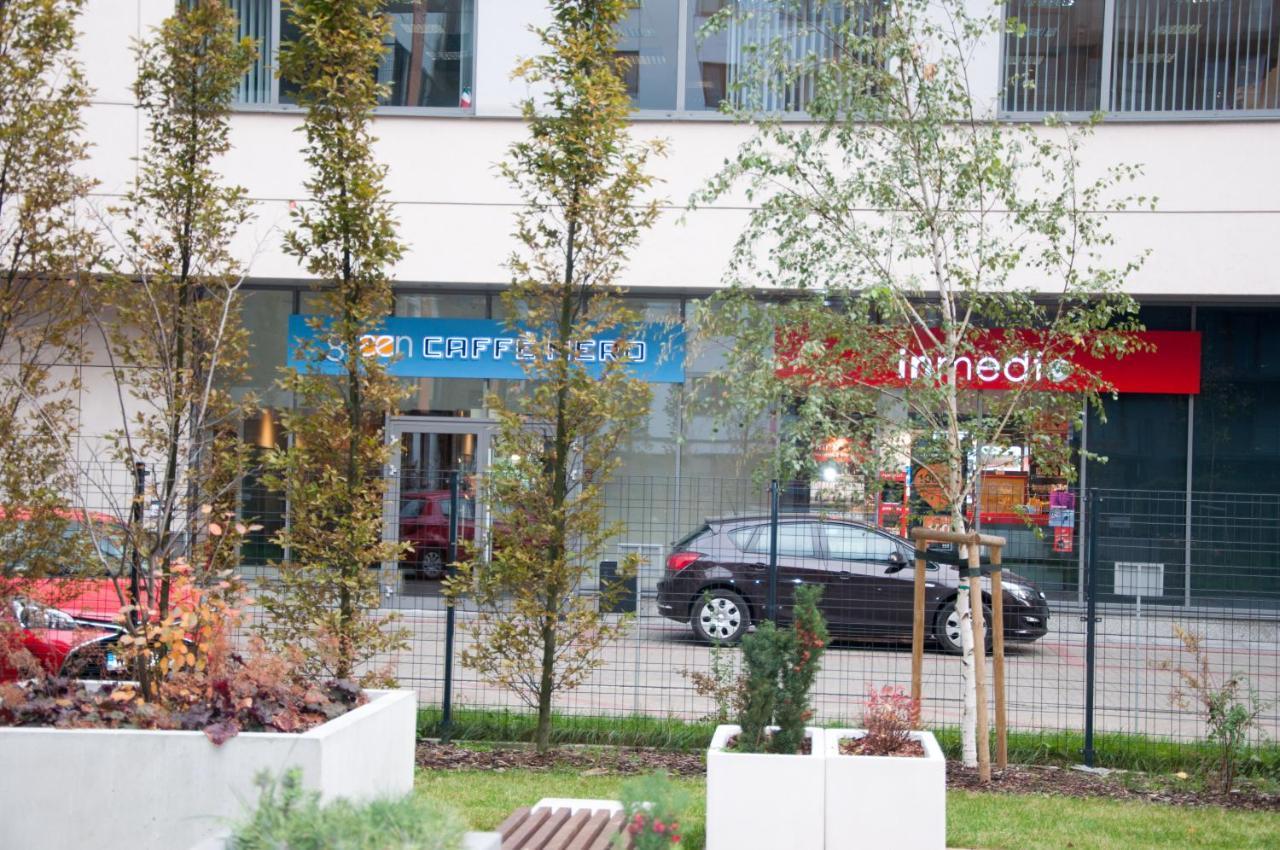 Apartament Cybernetyki Mokotow Warszawa Exteriör bild