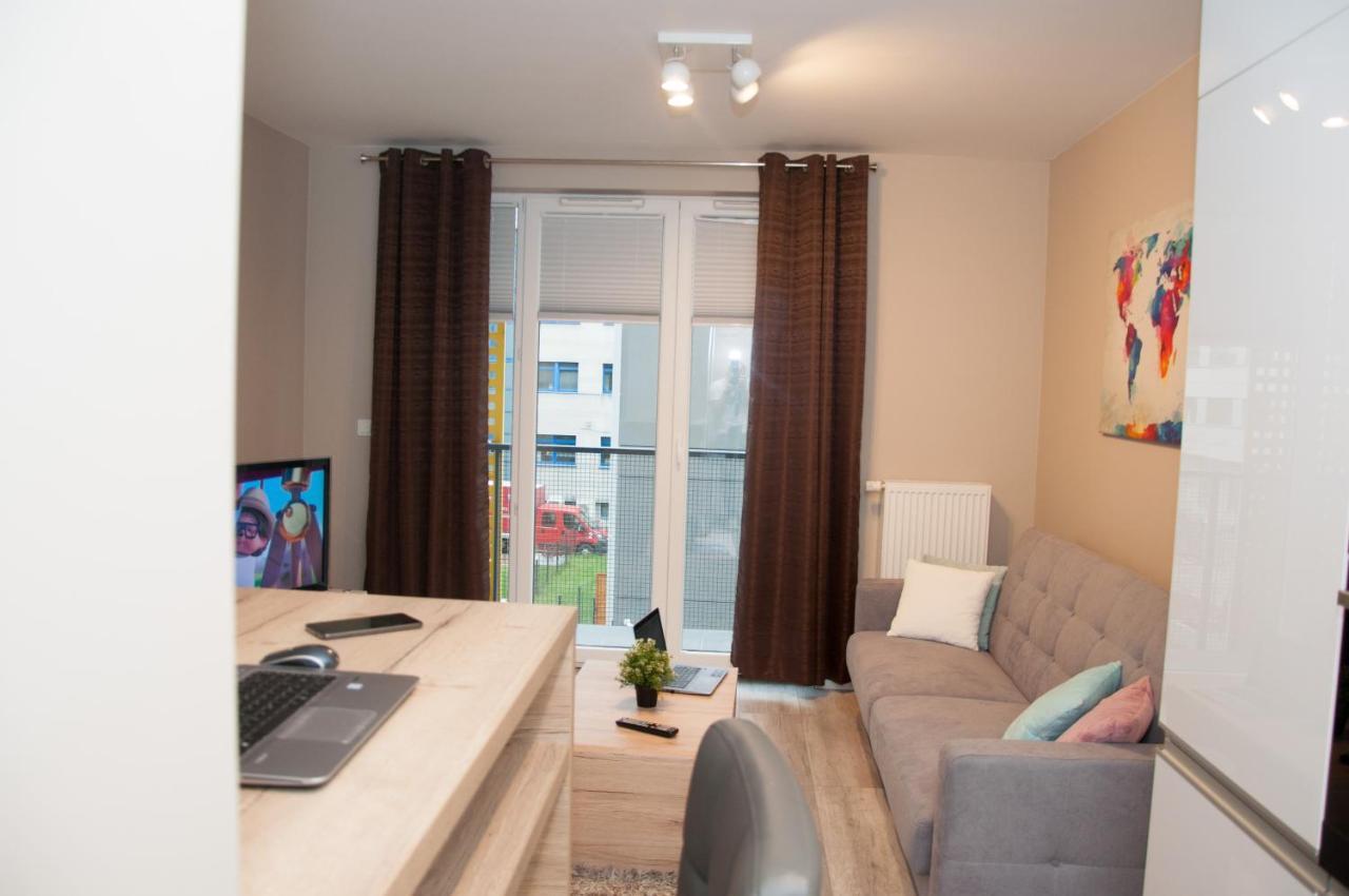 Apartament Cybernetyki Mokotow Warszawa Exteriör bild